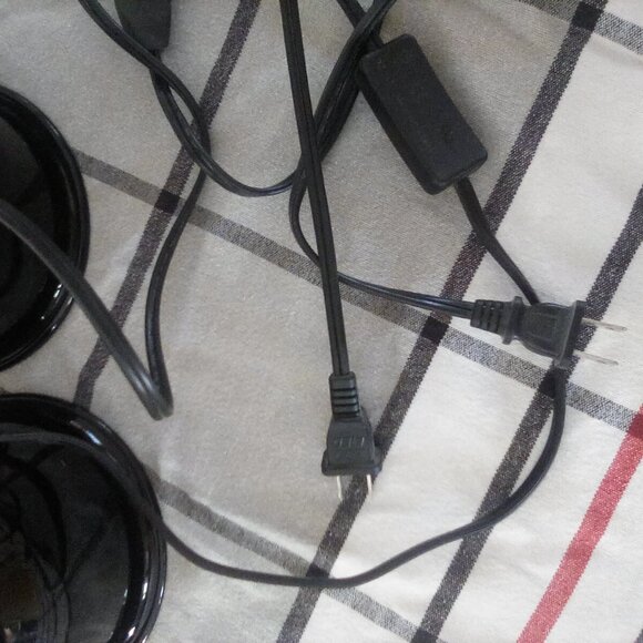 2 indoor use heat lamps without the heat bulbs almost brand new - Picture 4 of 9